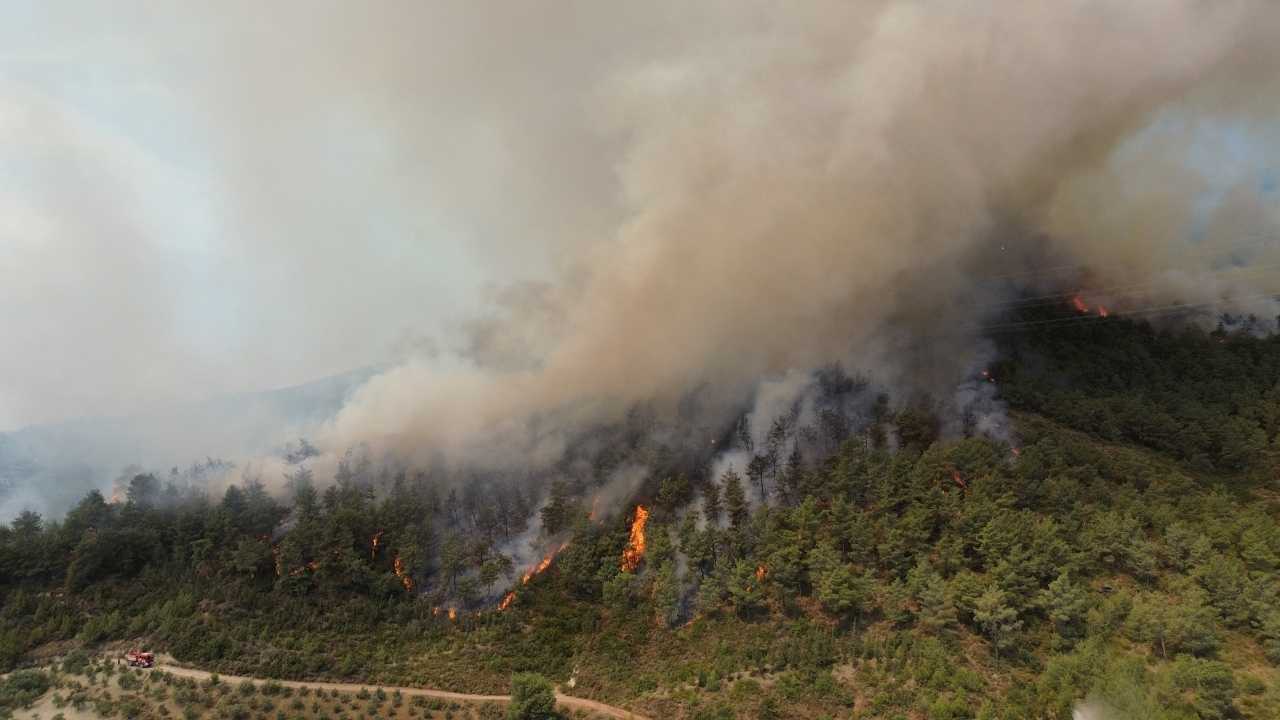 Hatay’da 25 Saattir Süren Yangın Havadan Görüntülendi 2