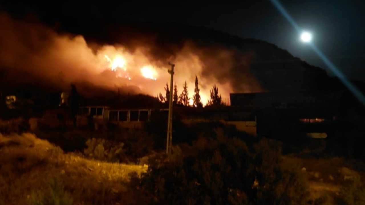 Hatay’da Evlilik Teklifinde Atılan Fişekler Yangın Çıkardı3