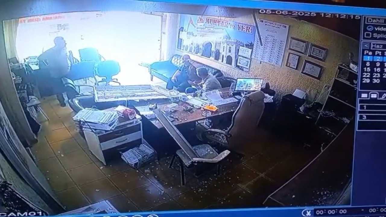 Hatay’da Muhtarlık Ofisinde Tavan Çökmesi Ucuz Atlatıldı 3