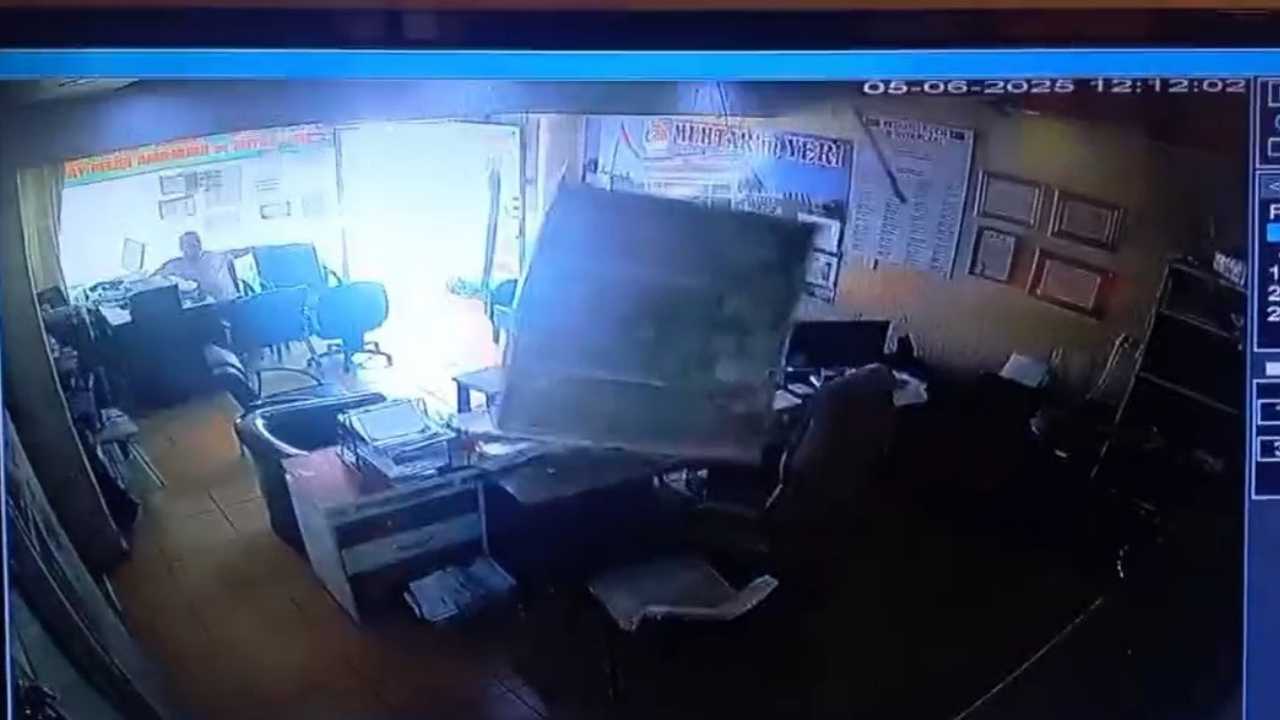Hatay’da Muhtarlık Ofisinde Tavan Çökmesi Ucuz Atlatıldı 4