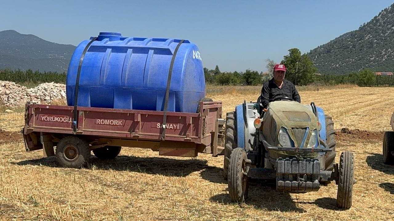 Isparta Eğirdir’de Sulama Suyu Krizi Çiftçiyi Bezdirdi5