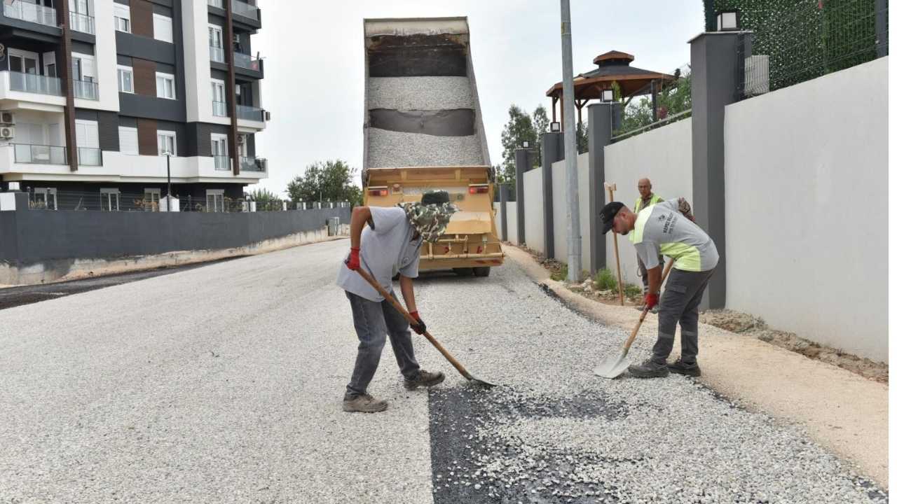 Kepez’de Asfalt Sezonu Başladı, Sokaklar Yenileniyor (3)