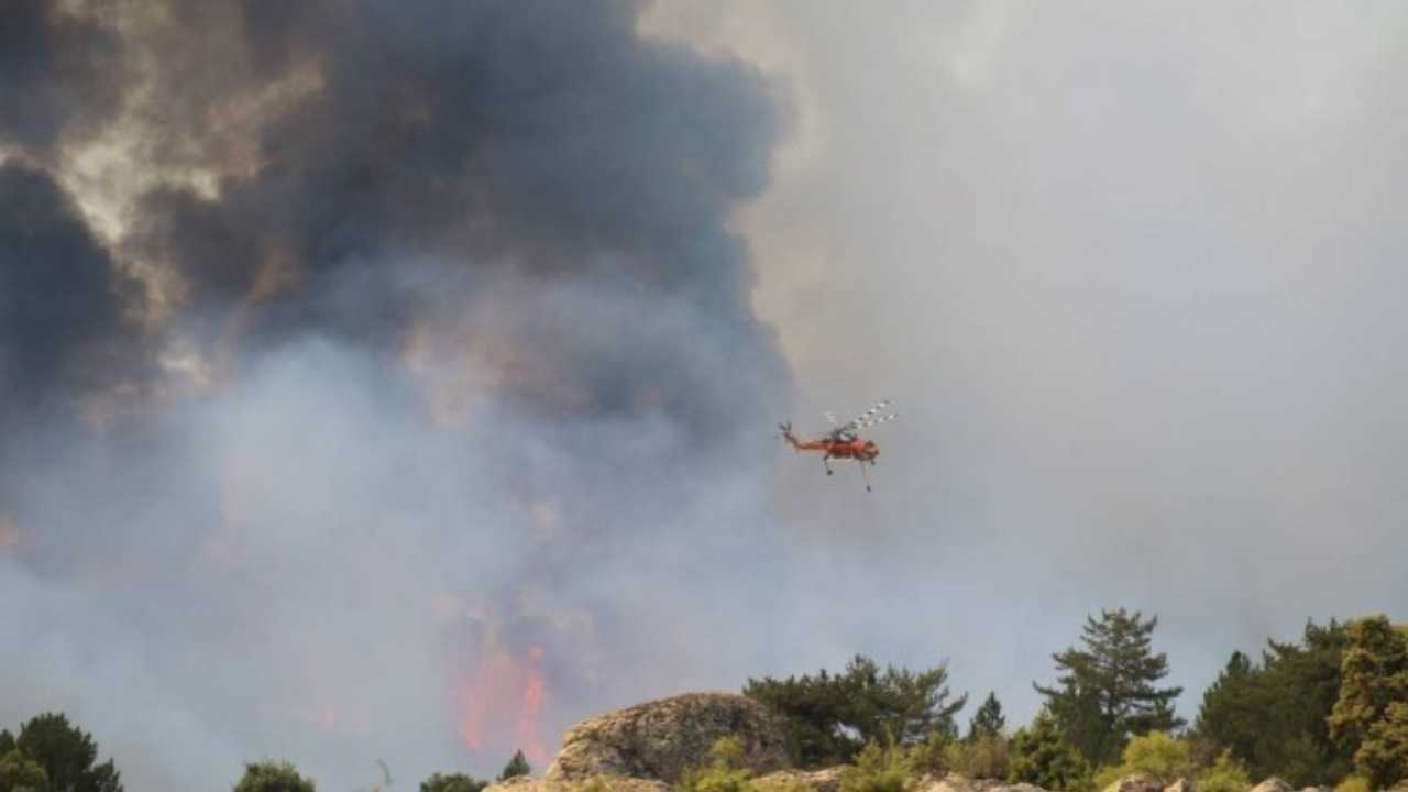 Manavgat Güzelyalı’da Çıkan Yangın Kontrol Altına Alındı3