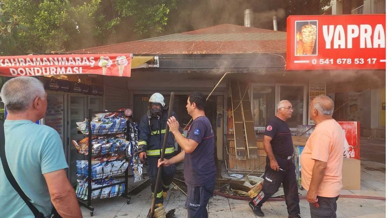 Manavgat’ta Alevler Büfeyi Sardı