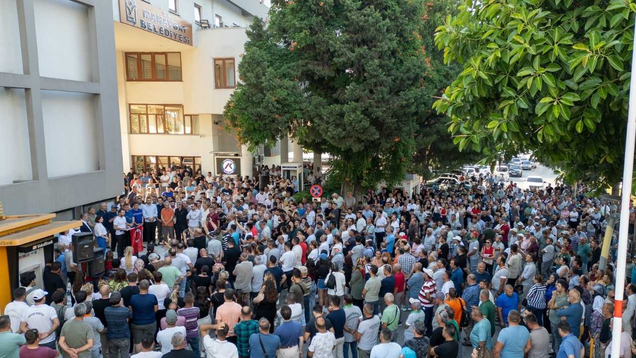 Manavgat’ta Yeni Başkan Vekili Çiçek’ten Nefi Kara’ya Tam Destek 2