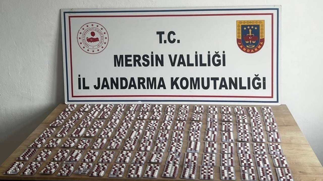 Mersin’de Jandarmadan Çifte Operasyon 100 Kilo Kaçak Tütün Ve 1.531 Uyşturucu Hap Ele Geçirildi