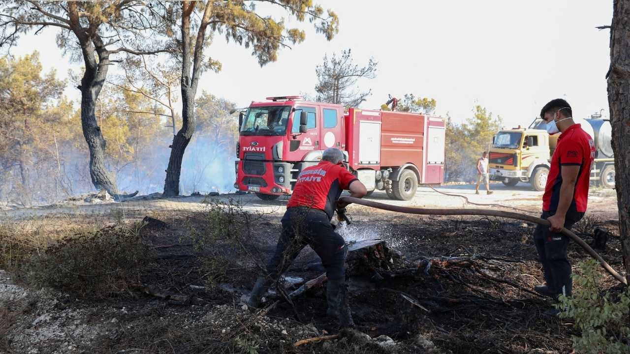 Mersin’de Silifke Orman Yangınında 21 Kişi Yaralandı 2