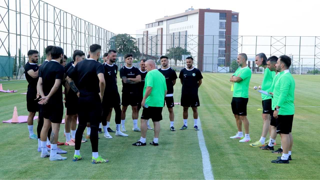 Şanlıurfaspor Burdur Kampında İlk İdman2. Lig İçin Güç Topluyor