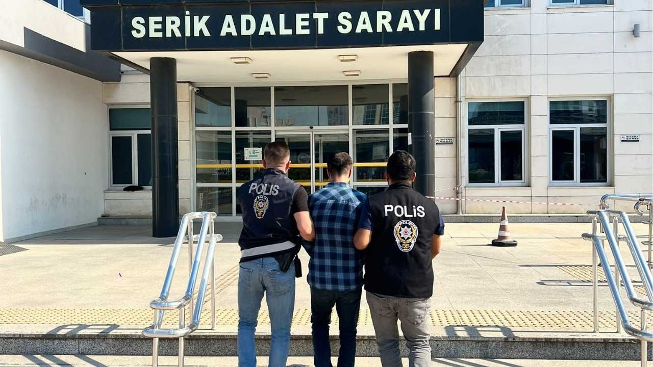 Uyşturucu Ticaretinden Aranıyordu, Hırsızlıkta Yakayı Ele Verdi (2)