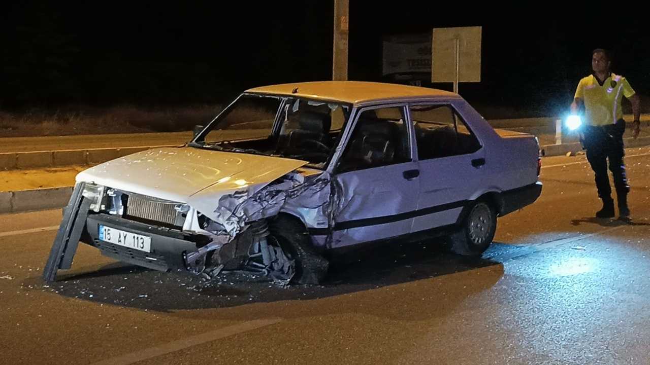 burdur-fethiye-yolunda-gece-yarisi-kaza2.jpg