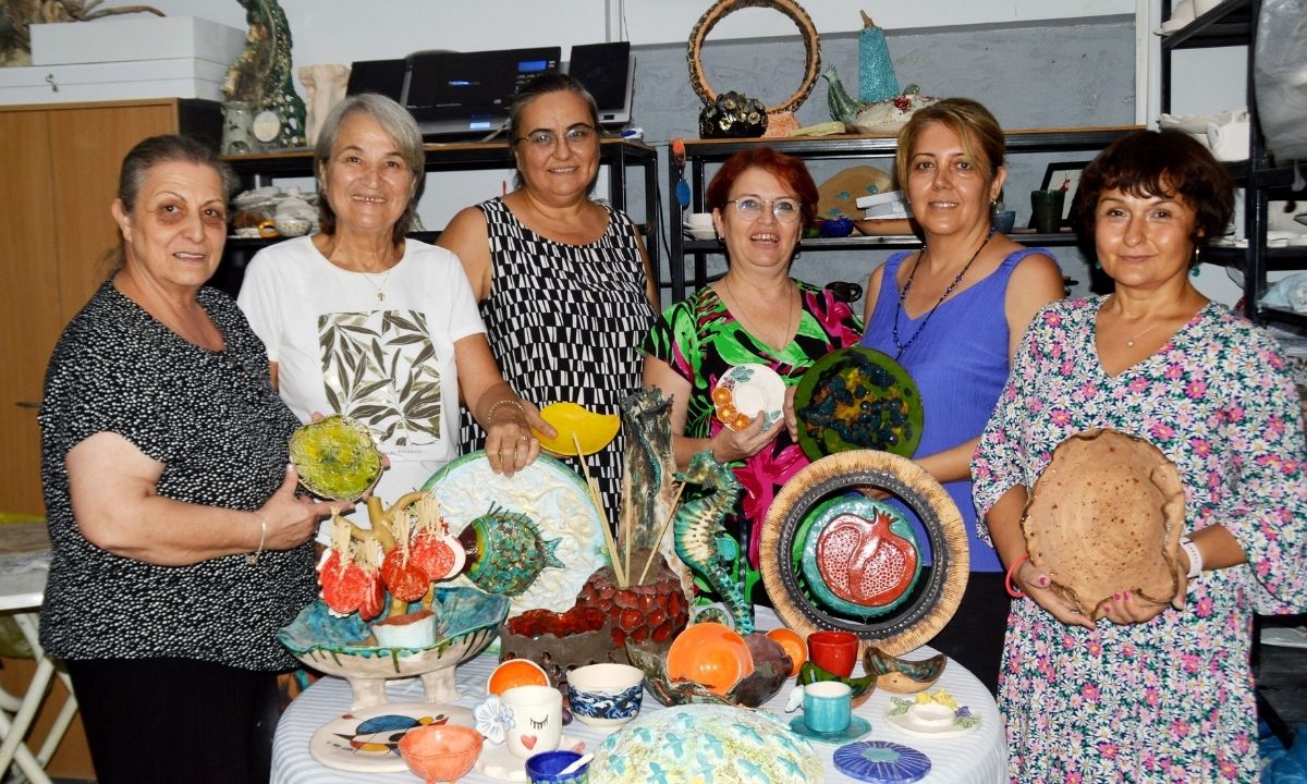 antalya-sicaginda-sanat-molasi-camurdan-hayaller-sekilleniyor-1.jpg