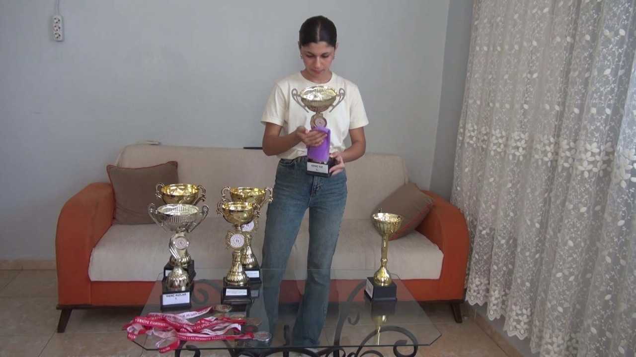 hatayda-tozlu-sokaklardan-zirveye-kosan-aysenin-hedefi-olimpiyatlar2.jpg