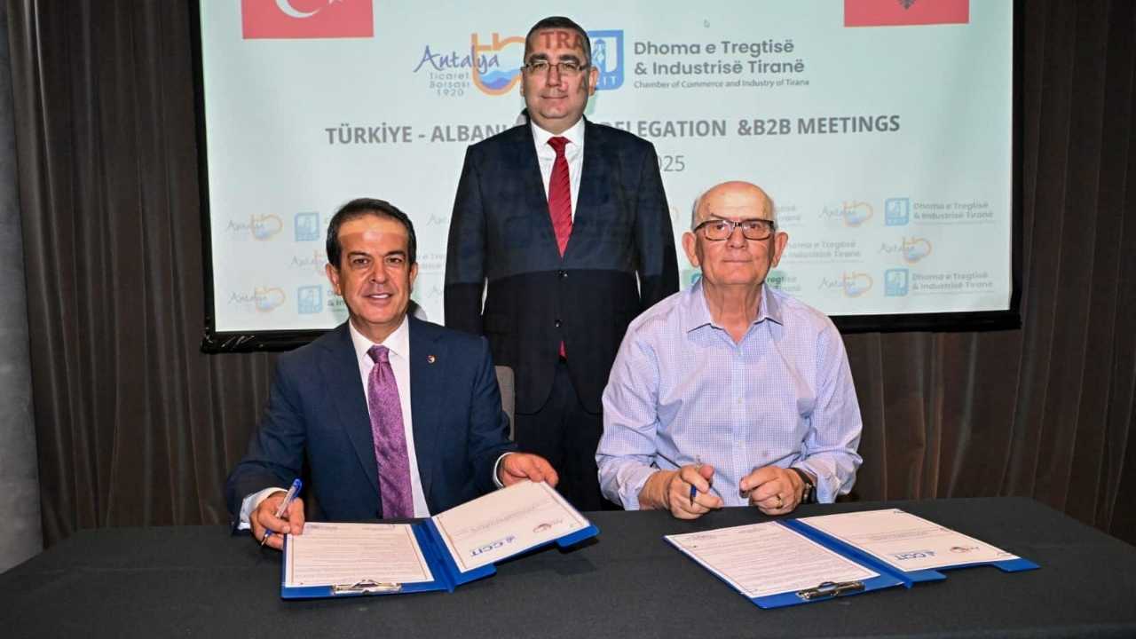 antalya-ticaret-borsasi-arnavutlukta-4.jpg