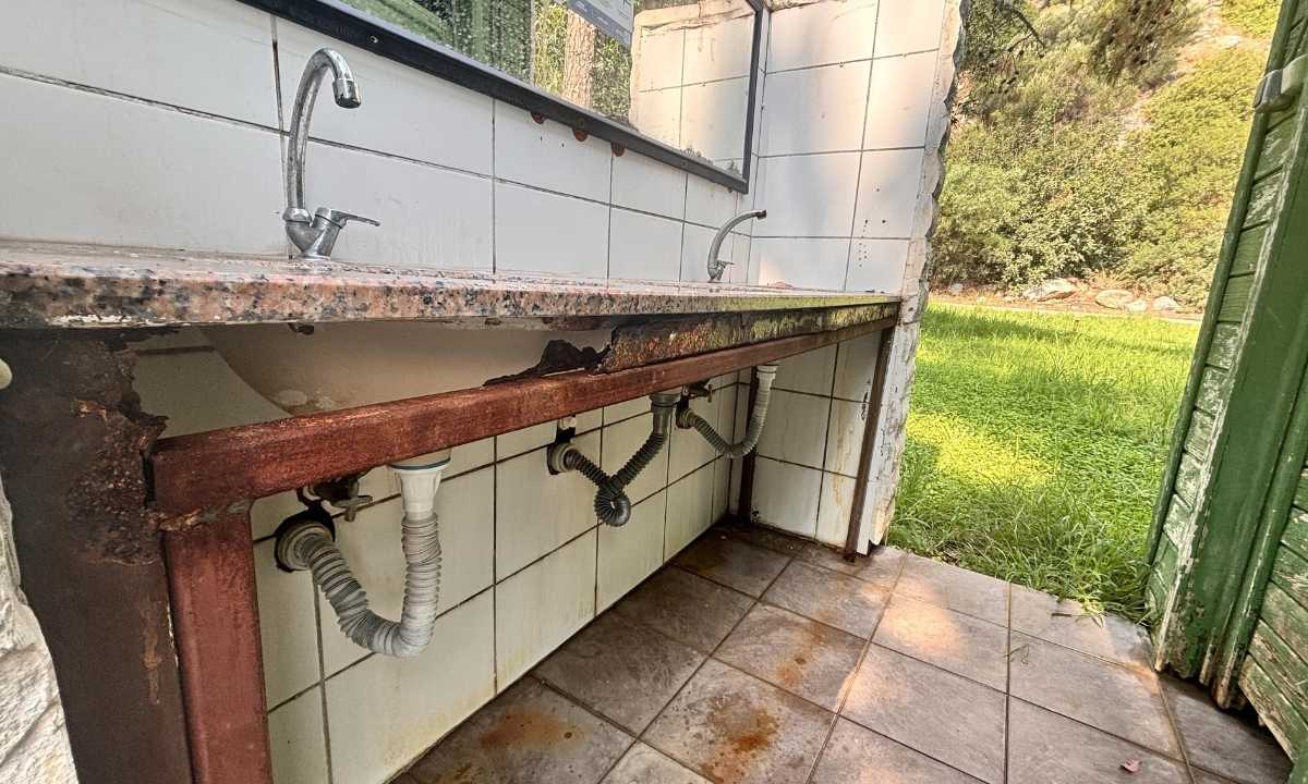 antalya-sarisu-kadinlar-plajinda-hijyen-skandali-tepkilere-sasirtan-cevap-4.jpg