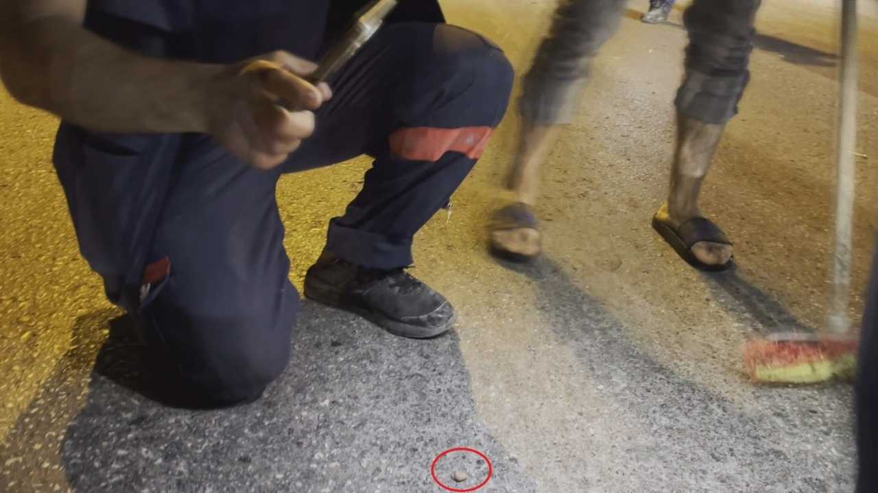 hatayda-kazada-kopan-parmak-telefon-fenerleriyle-arandi3.jpg