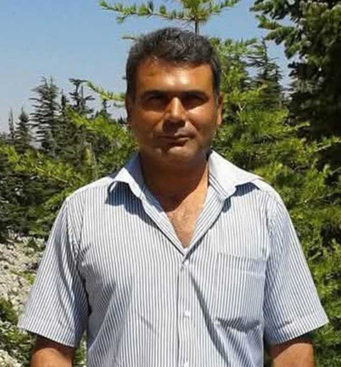manavgatta-vip-tur-minibusu-kirmizi-isikta-gecti-motosiklet-surucusu-kurtarilamadi-3-001.jpg