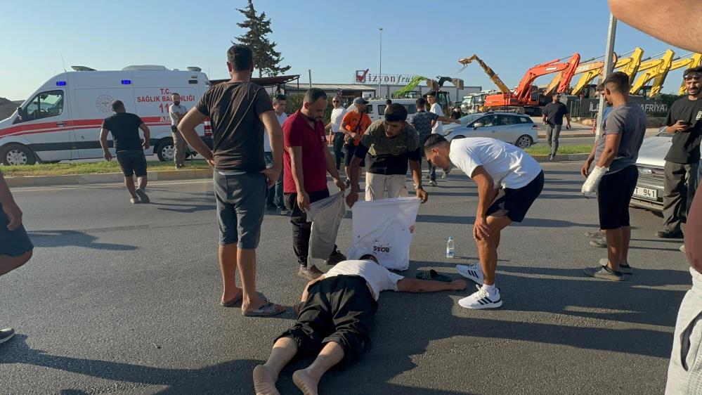 antalyada-serit-ihlali-yapan-motosiklet-surucusu-agir-yaralandi-4.jpg