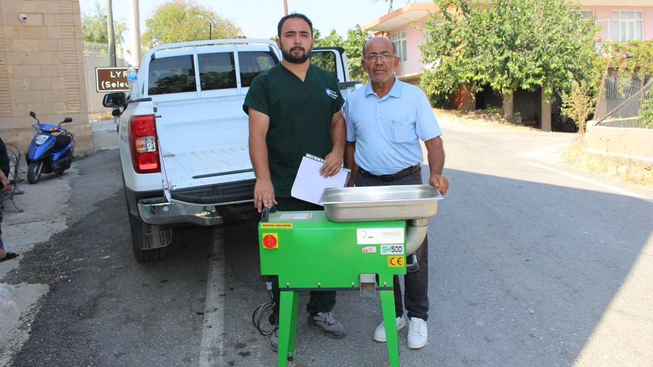 salca-yapimi-artik-dakikalar-suruyor-antalyada-ucretsiz-uygulama-2.jpg