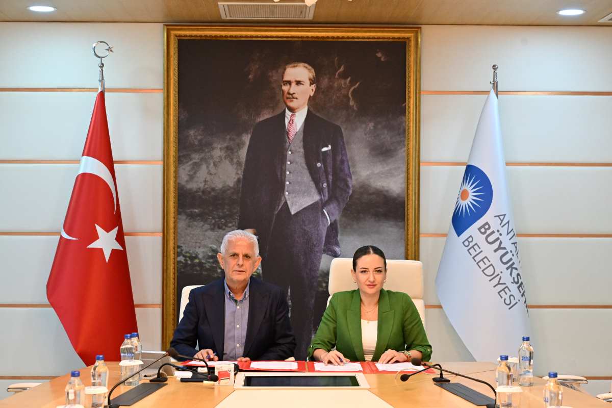 antalyada-deniz-kirliligine-karsi-ortak-mucadele-1.jpg