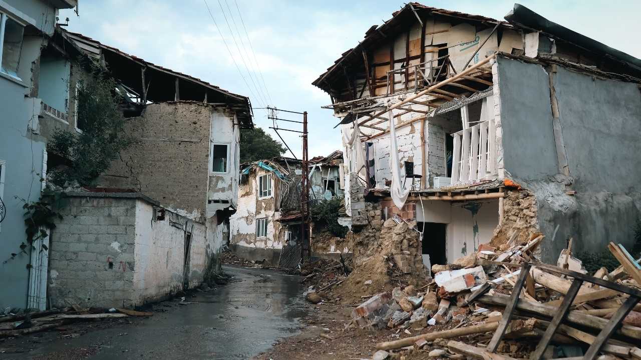 deprem-kusagindaki-turkiye-icin-antalyadan-kritik-uyari-1.jpg