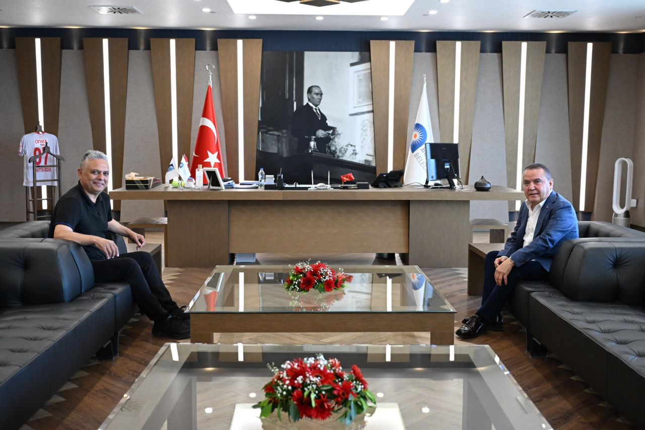 mit-uysal-tutuklu-bulunan-muhittin-boceki-ziyaret-etti-mi-3.jpg