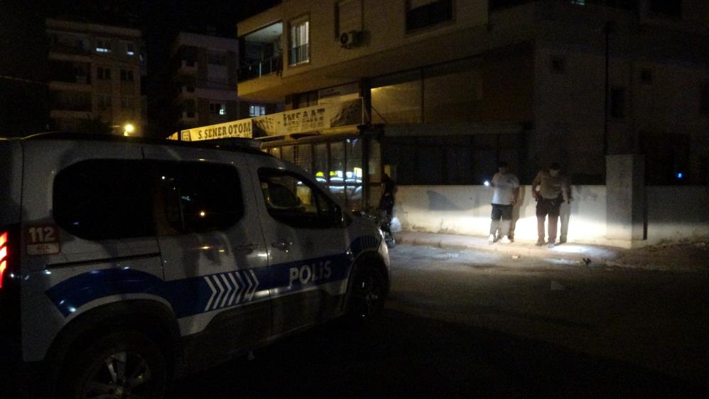antalyada-genc-adam-evine-girerken-kursunlandi-2.jpg