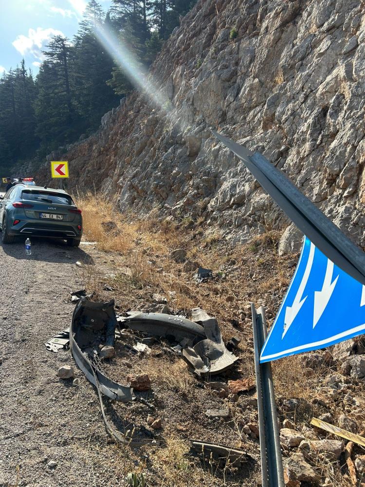 antalyada-korkutan-kaza-2si-cocuk-5-yarali-2.jpg
