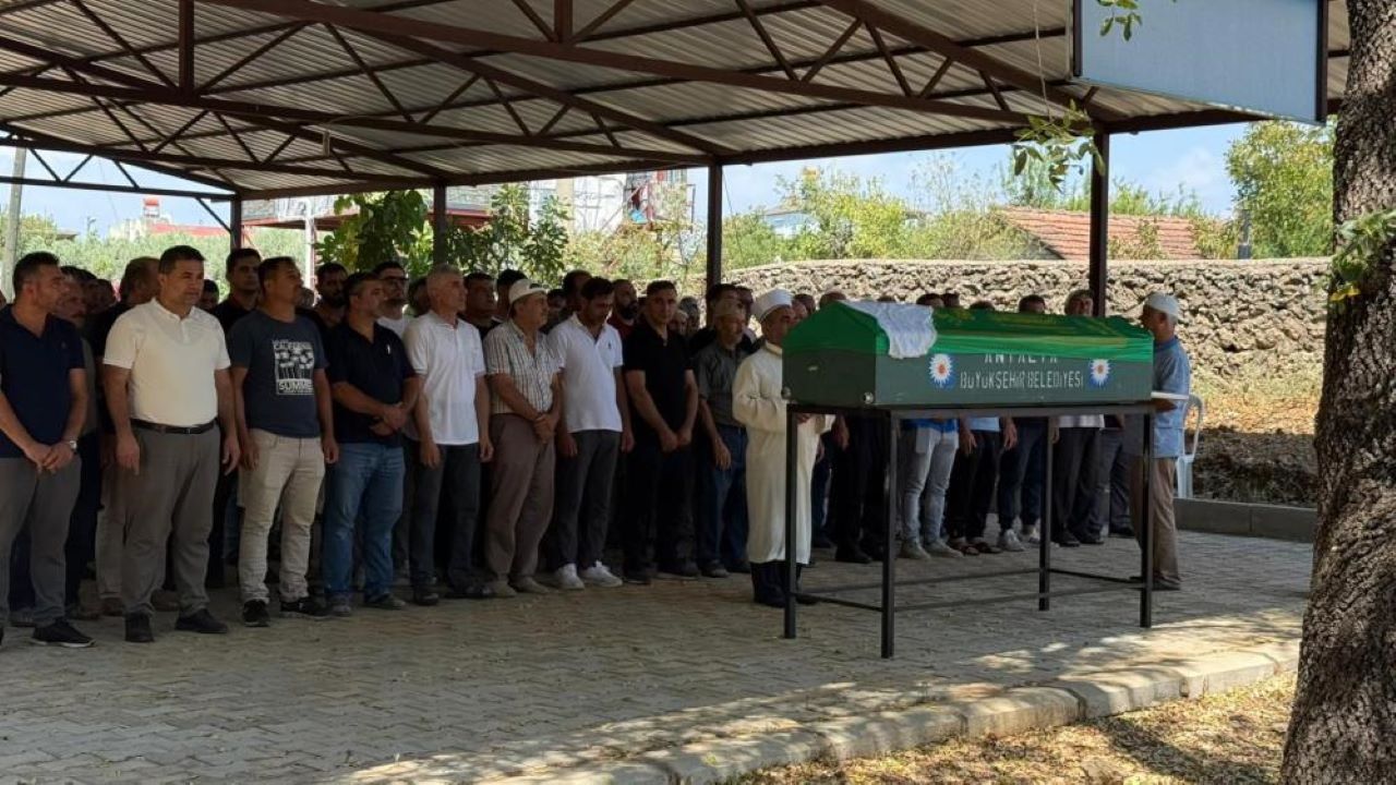 Antalya'da Fedakârlığı ile Bilinen Zehra Ekşili Kalbine Yenildi