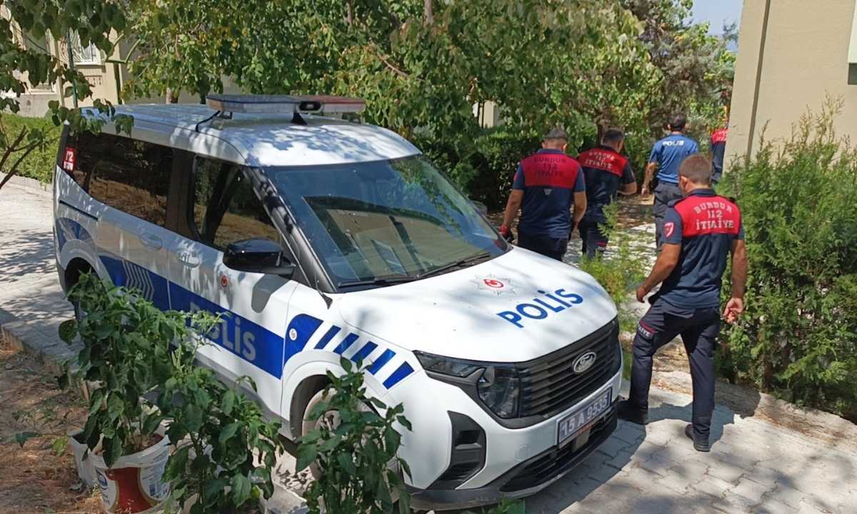 burdurda-evden-kotu-kokular-yayildi-gercek-bambaska-cikti-2.jpg