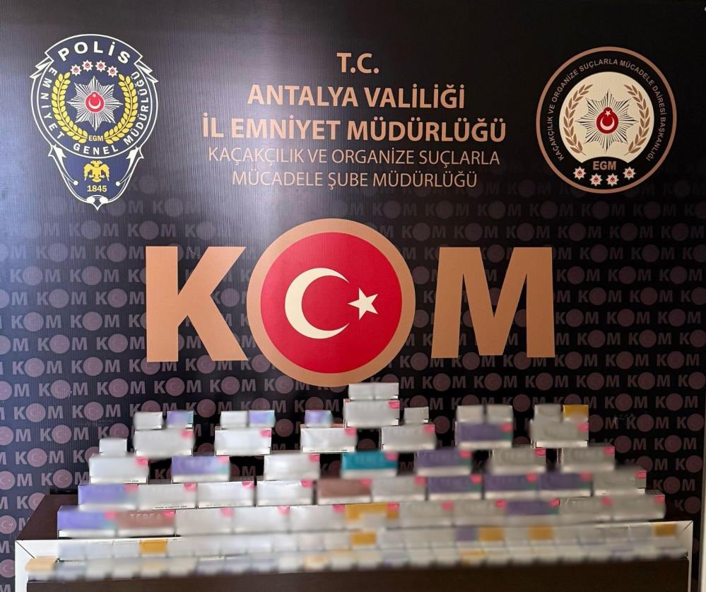 antalyada-39-bin-sise-kacak-icki-ele-gecirildi-2.jpg
