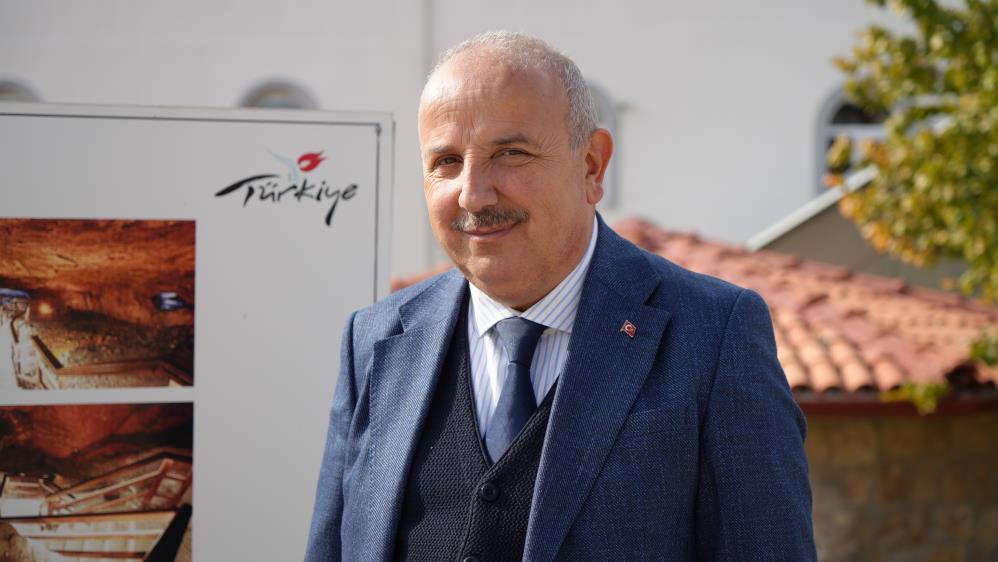 antalyaya-egitime-gelen-akpli-belediye-baskani-donus-yolunda-kaza-yapti-2.jpg