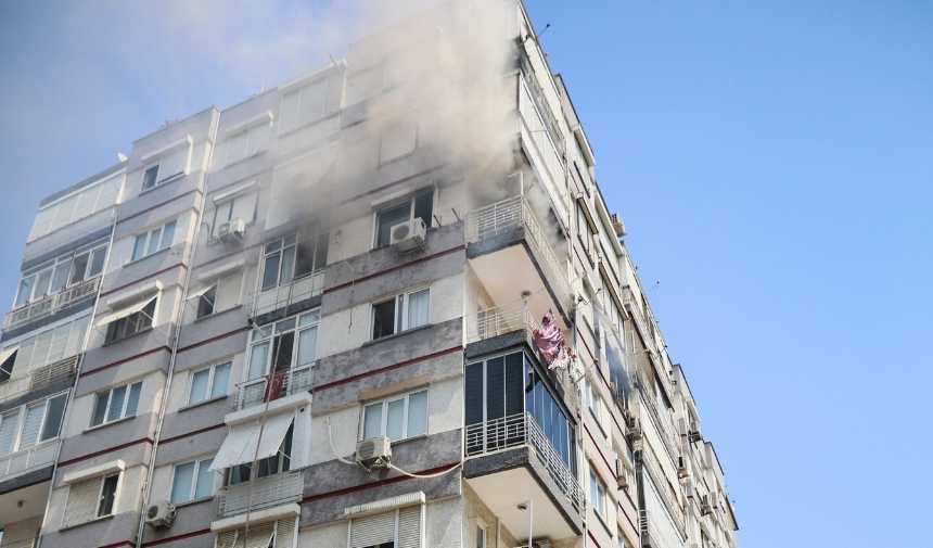 antalyada-klimadan-cikan-yanginda-daire-alev-aldi2.jpg