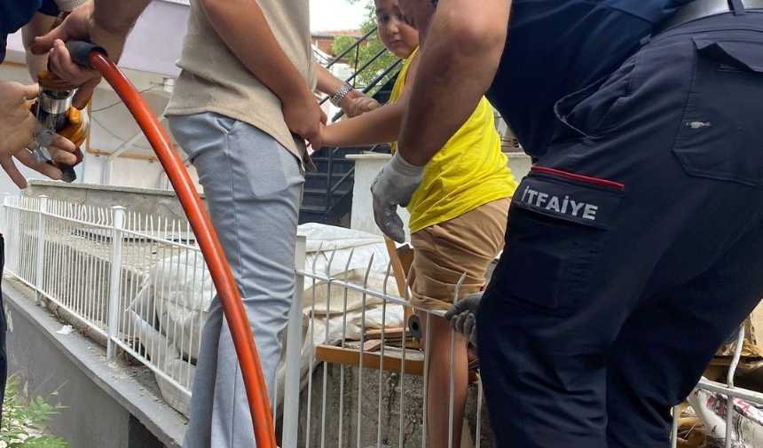 ispartada-demir-korkuluk-kucuk-cocugun-bacagini-deldi2.jpg