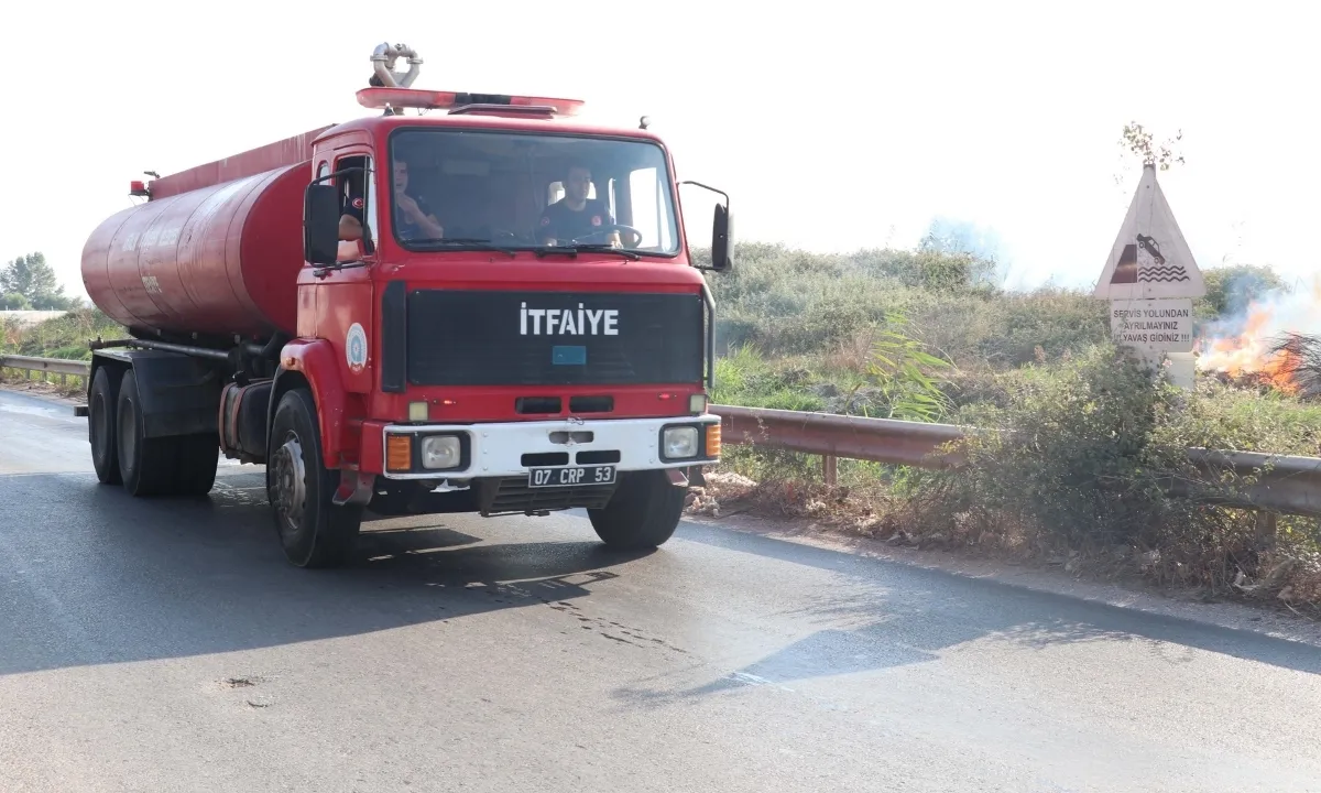antalya-yenigolde-elektrik-tellerinden-3-yangin-is-yerleri-son-anda-kurtarildi-3.webp