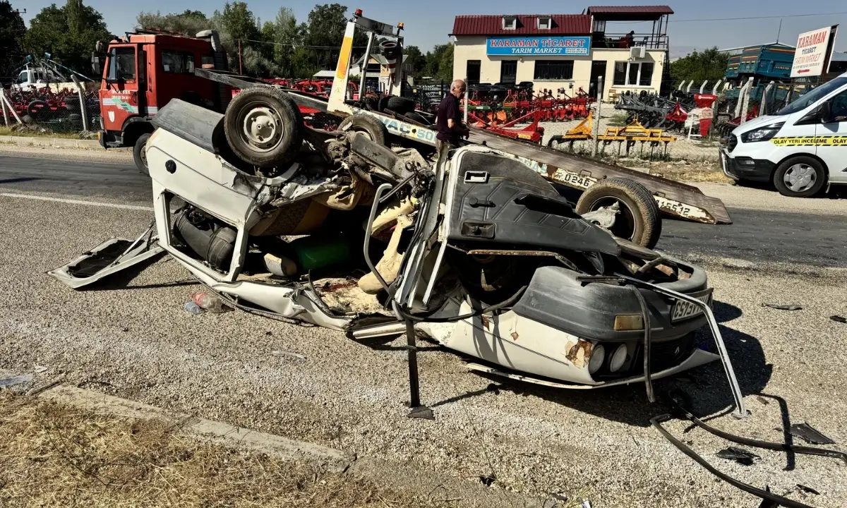 isparta-yalvacta-otomobil-parcalandi-1i-agir-3-yarali-2.webp