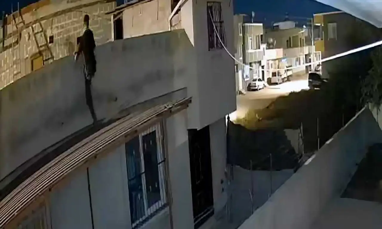 akdenizgercekadanada-balkondan-eve-giren-hirsiz-2.webp