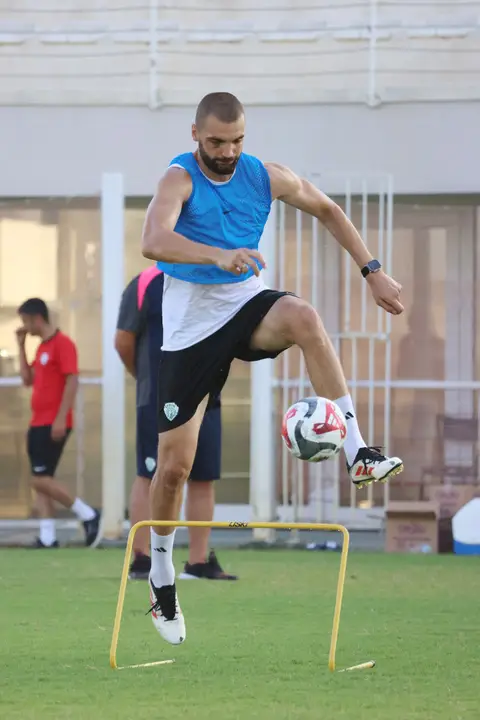 serik-spor-istanbulda-3-puan-pesinde-cikisini-surdurmek-istiyor-3.webp