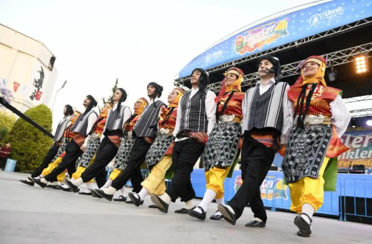 antalyada-9-gunluk-kultur-soleni-yasanacakmuratpasa-belediyesi-yoresel-renkler-3.webp