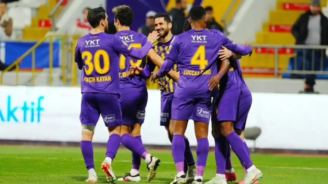 eyupspor-alanyaspor-maci-ne-zaman-saat-kacta-hangi-kanalda-3-puan-hangi-takimin-olacak-001.webp