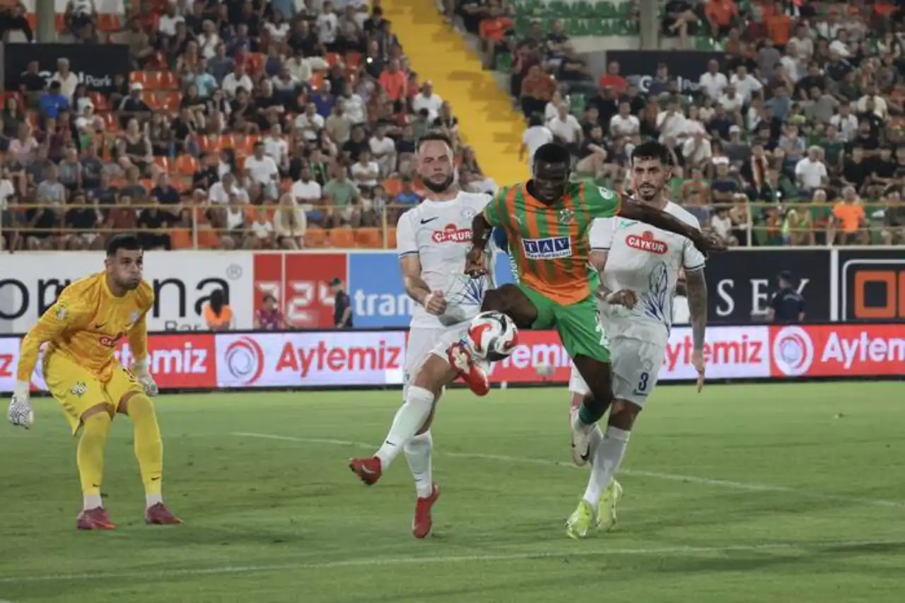 eyupspor-alanyaspor-maci-ne-zaman-saat-kacta-hangi-kanalda-3-puan-hangi-takimin-olacak-2-001.webp