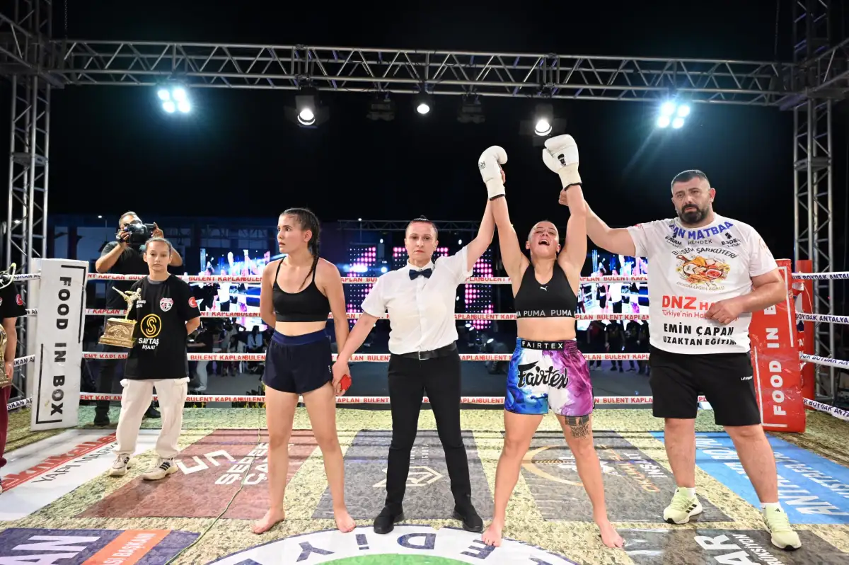 kepezde-unutulmaz-kick-boks-gecesi-4.webp