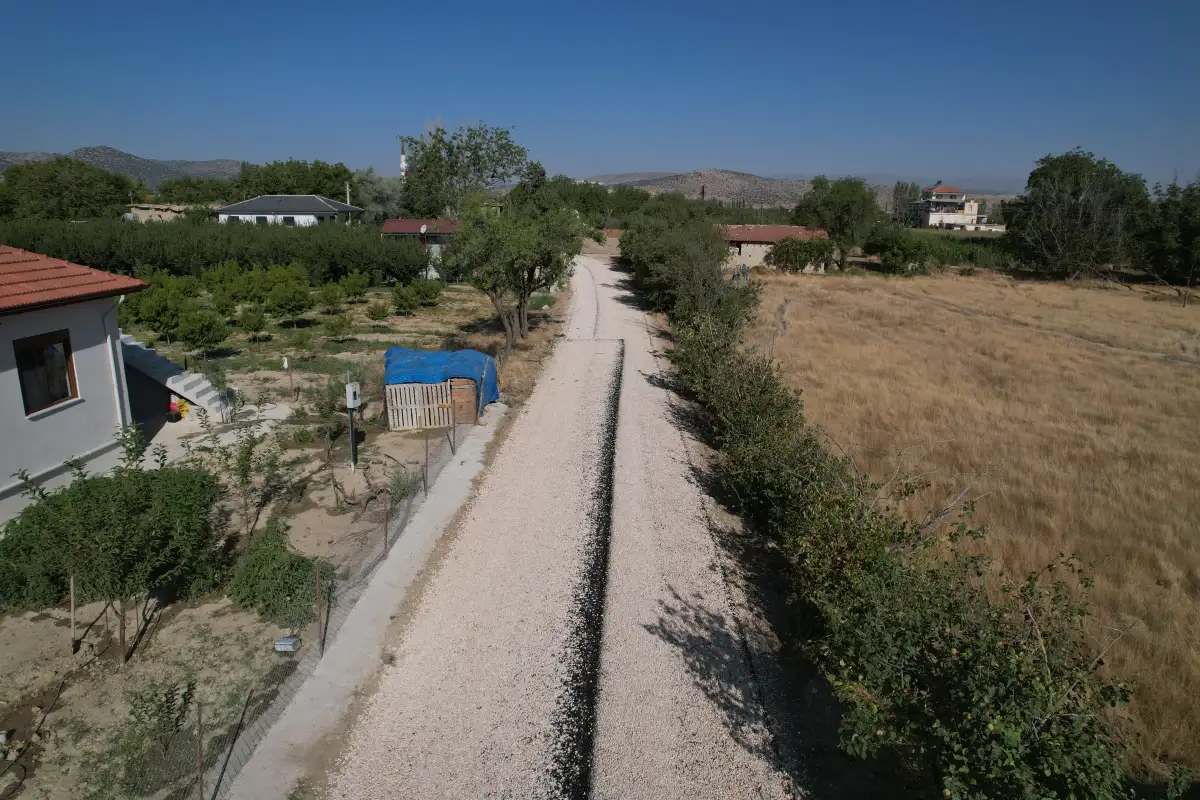 korkutelinde-o-yollarda-konfor-calismasi-yapildi-1-2.webp