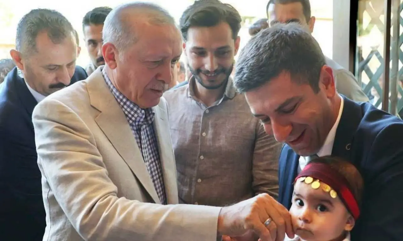 akdenizgercekerdogan-antalyadan-o-isme-altin-verdi3.webp