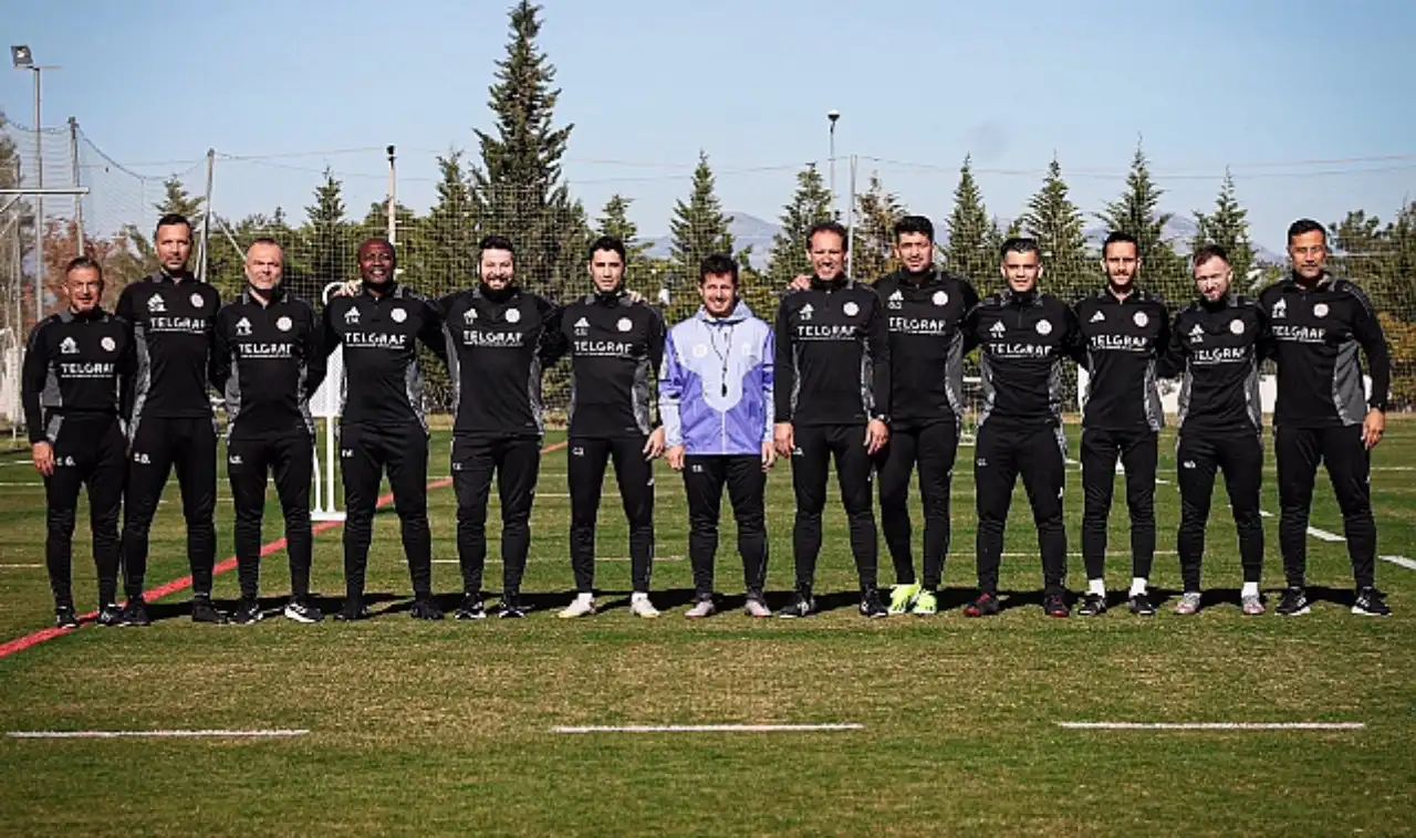 antalyaspor-teknik-direktoru-emre-belozoglu-hakkinda-buyuk-iddia-2.webp