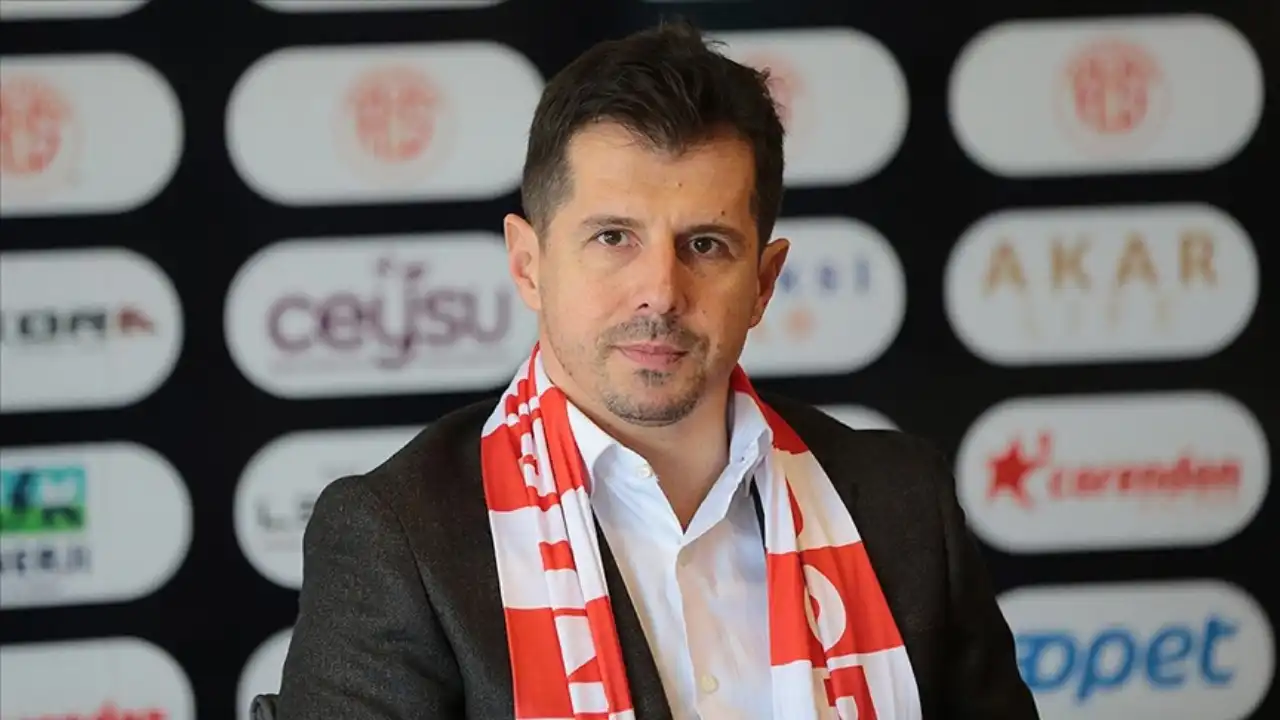 antalyaspor-teknik-direktoru-emre-belozoglu-hakkinda-buyuk-iddia.webp