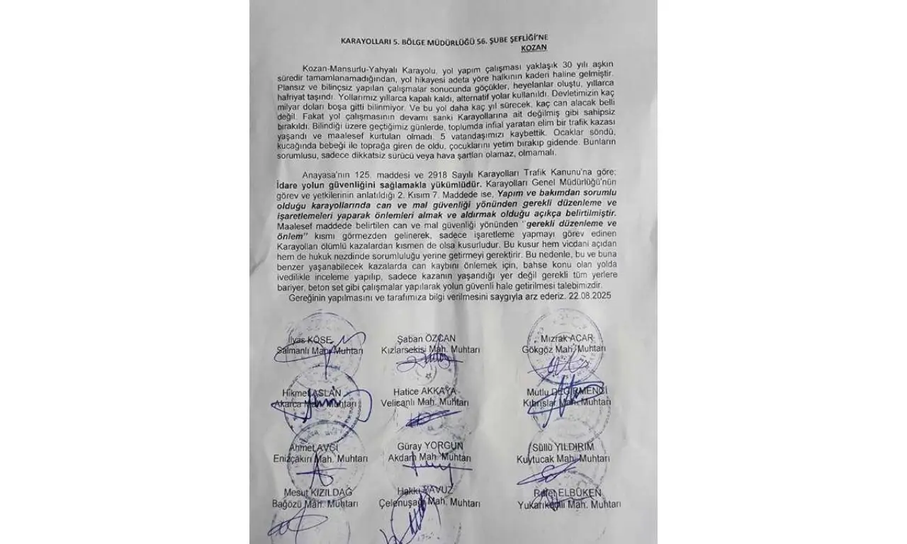 akdenizgercekadanada-muhtarlar-ve-vatandas-tehlike-sacan-yolda-nobete-basladi4444.webp