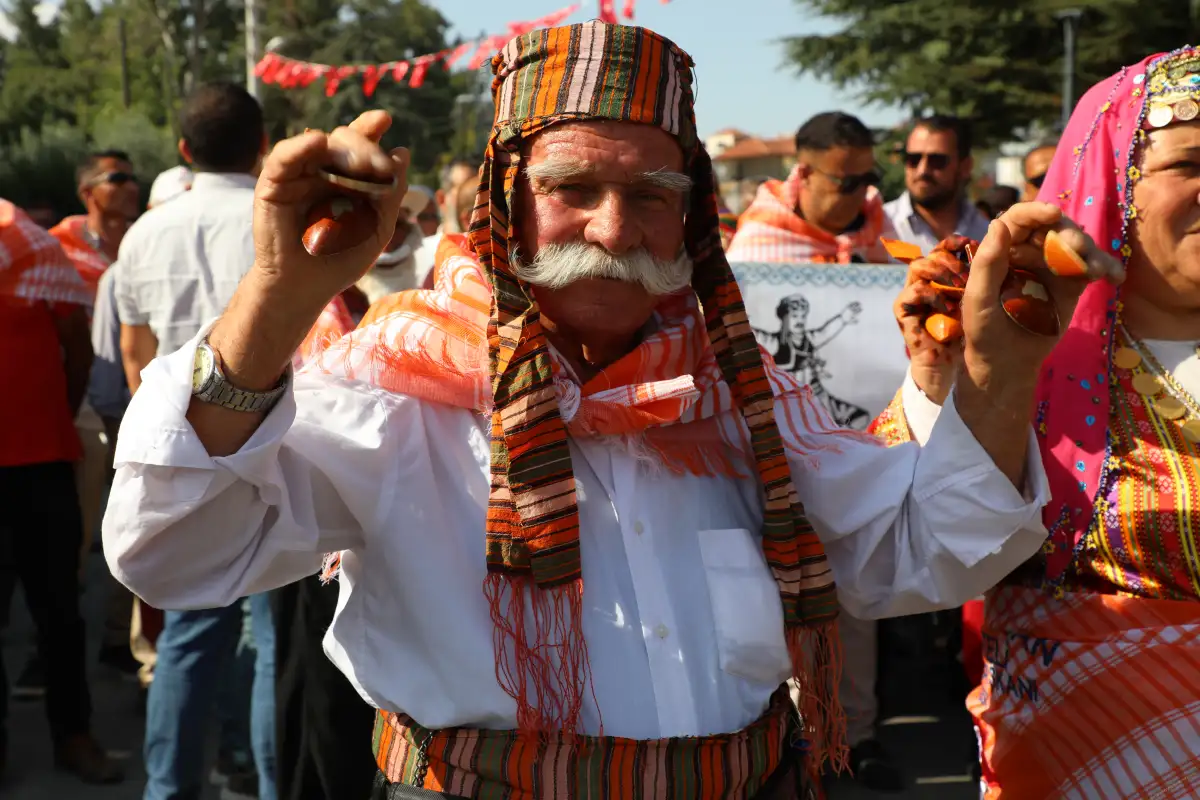 akdenizgercekkorkutelide-yoruk-gocu-nefes-kesti-6.webp