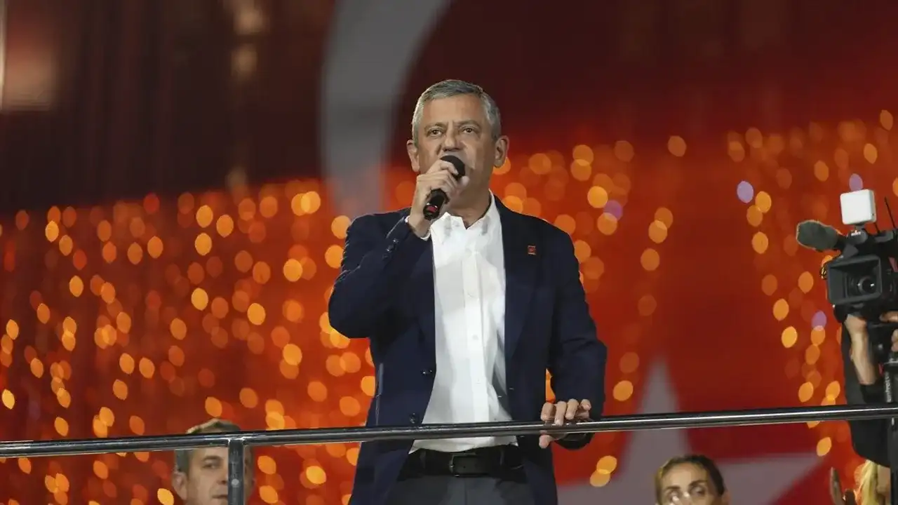 chp-genel-baskani-ozgur-ozele-akin-gurlek-sorusturmasi.webp