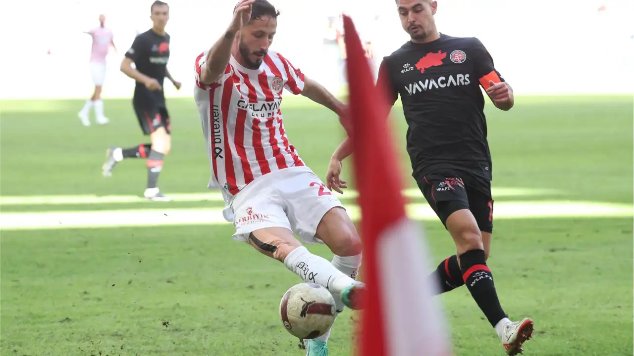 akdenizgercekantalyaspor-fatih-karagumruk-3.webp