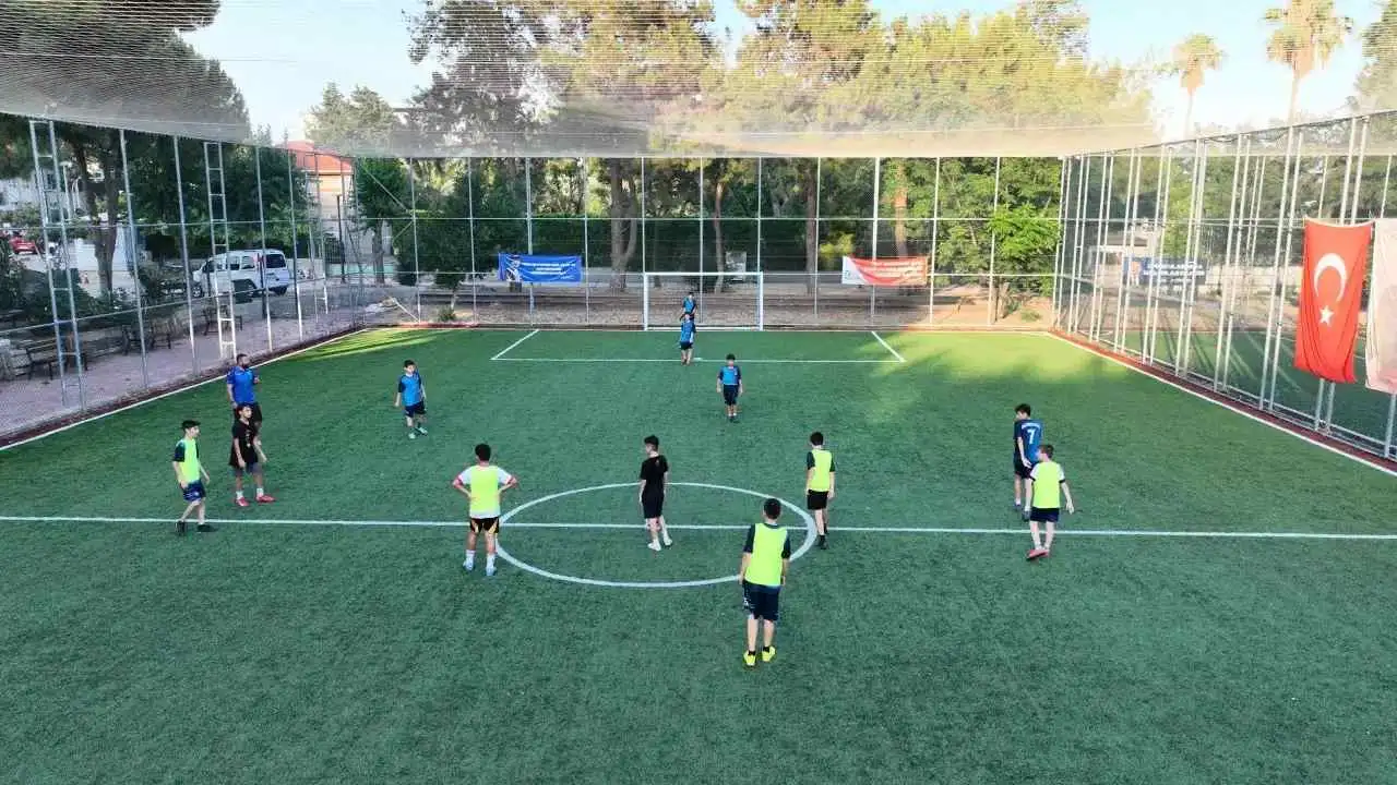 akdenizgercek-antalya-ucretsiz-futbol-akademisi-kayitlari-acildi3.webp